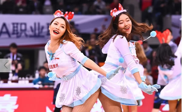 NBA僅7隊(duì)衛(wèi)冕成功過(guò)！宇宙勇&公牛王朝在列 綠軍8連冠后無(wú)來(lái)者？